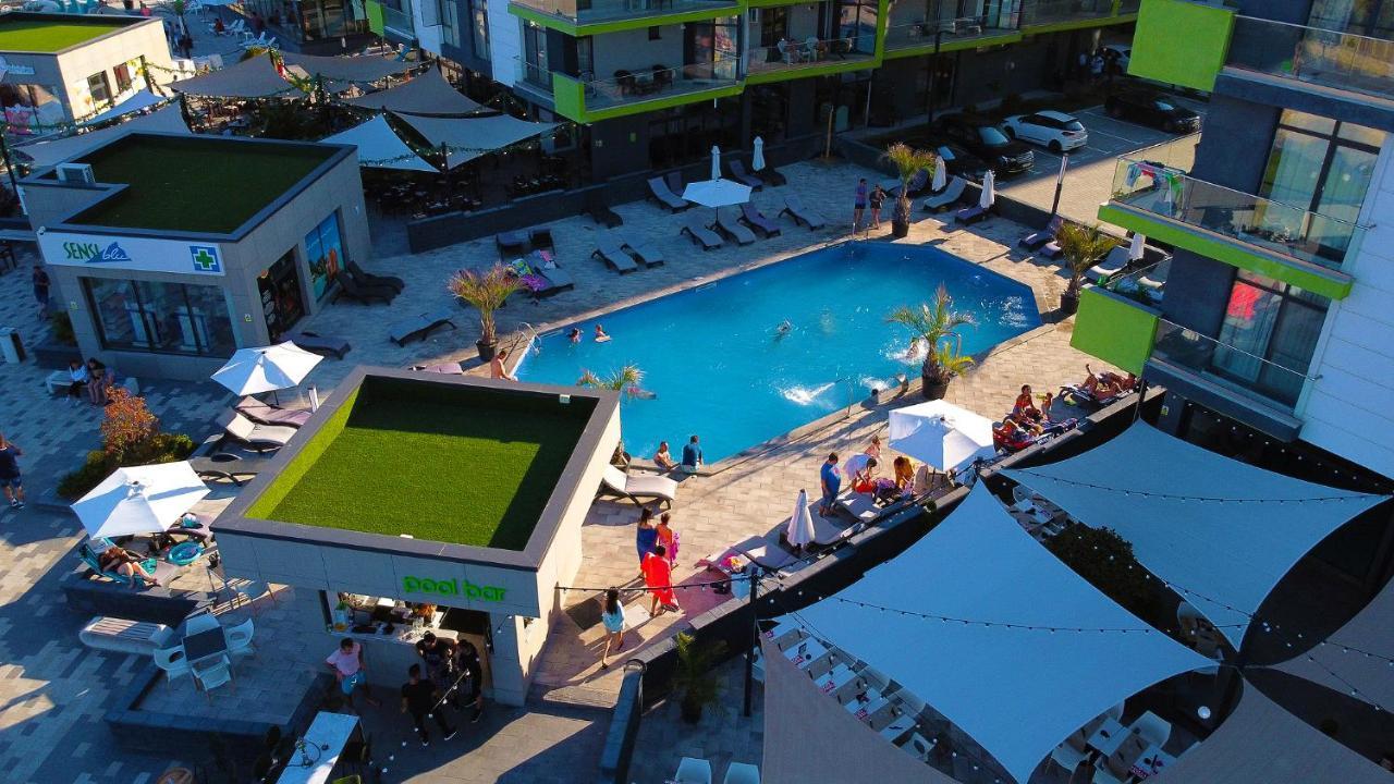 Rainbow Sea View Apartment Spa N Pool Resort - Parking Mamaia Eksteriør billede