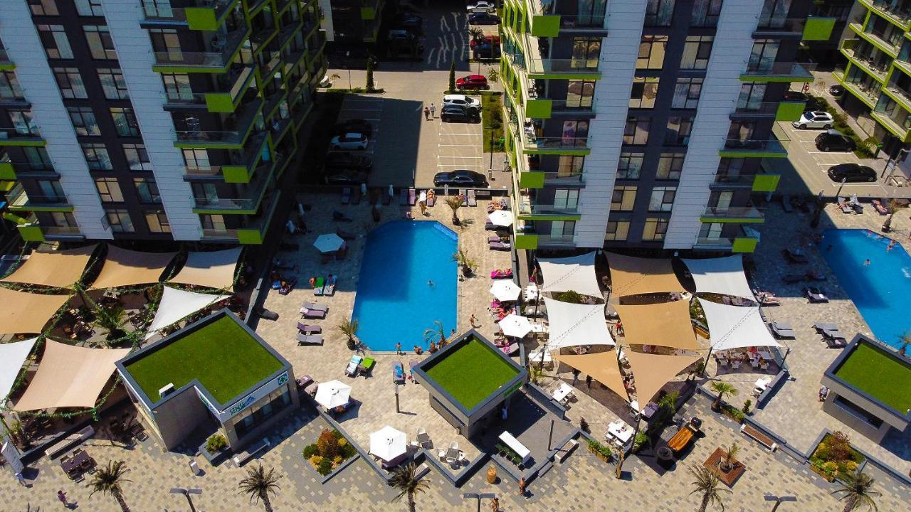 Rainbow Sea View Apartment Spa N Pool Resort - Parking Mamaia Eksteriør billede
