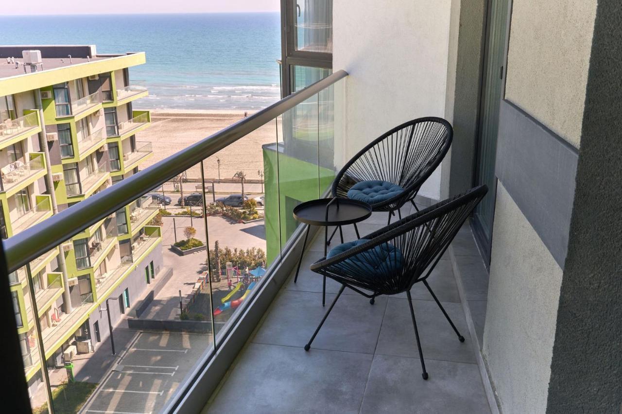 Rainbow Sea View Apartment Spa N Pool Resort - Parking Mamaia Eksteriør billede