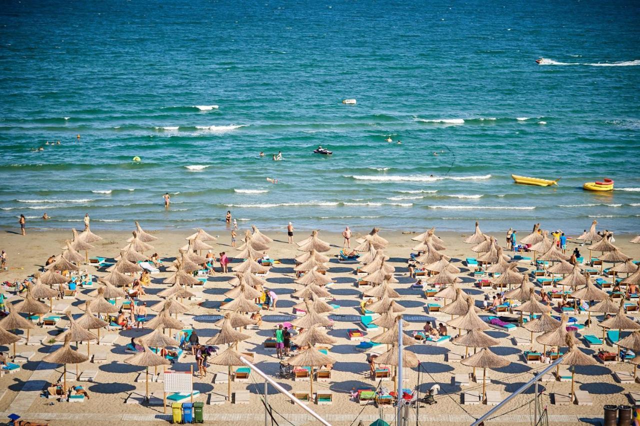 Rainbow Sea View Apartment Spa N Pool Resort - Parking Mamaia Eksteriør billede