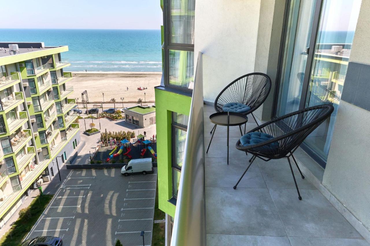 Rainbow Sea View Apartment Spa N Pool Resort - Parking Mamaia Eksteriør billede