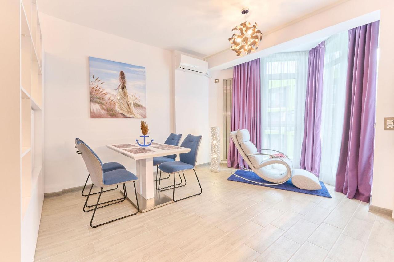 Rainbow Sea View Apartment Spa N Pool Resort - Parking Mamaia Eksteriør billede