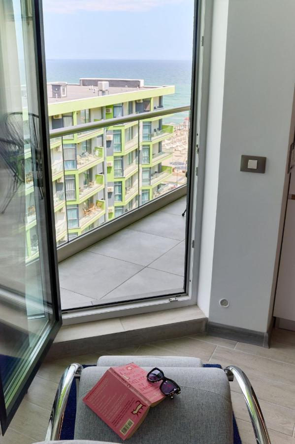 Rainbow Sea View Apartment Spa N Pool Resort - Parking Mamaia Eksteriør billede